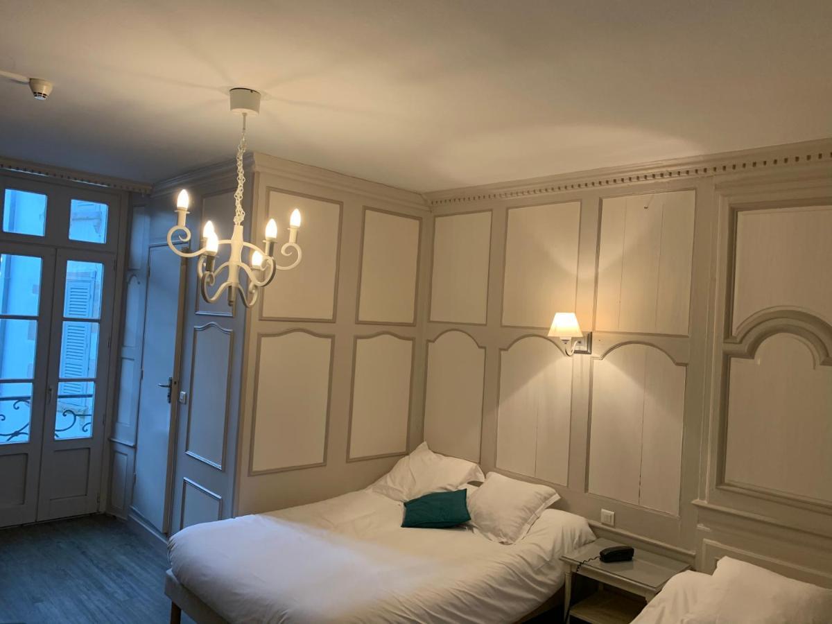 Au Fin Gourmet Hotel Льо Кроази Екстериор снимка