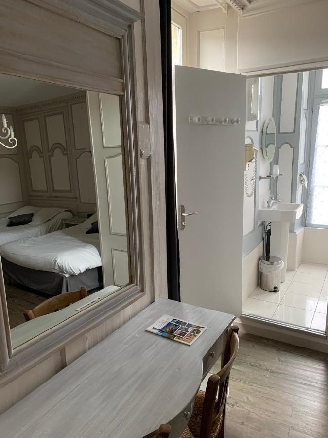 Au Fin Gourmet Hotel Льо Кроази Екстериор снимка