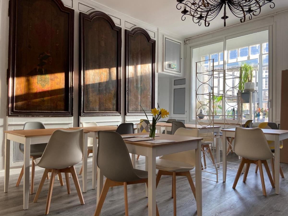 Au Fin Gourmet Hotel Льо Кроази Екстериор снимка