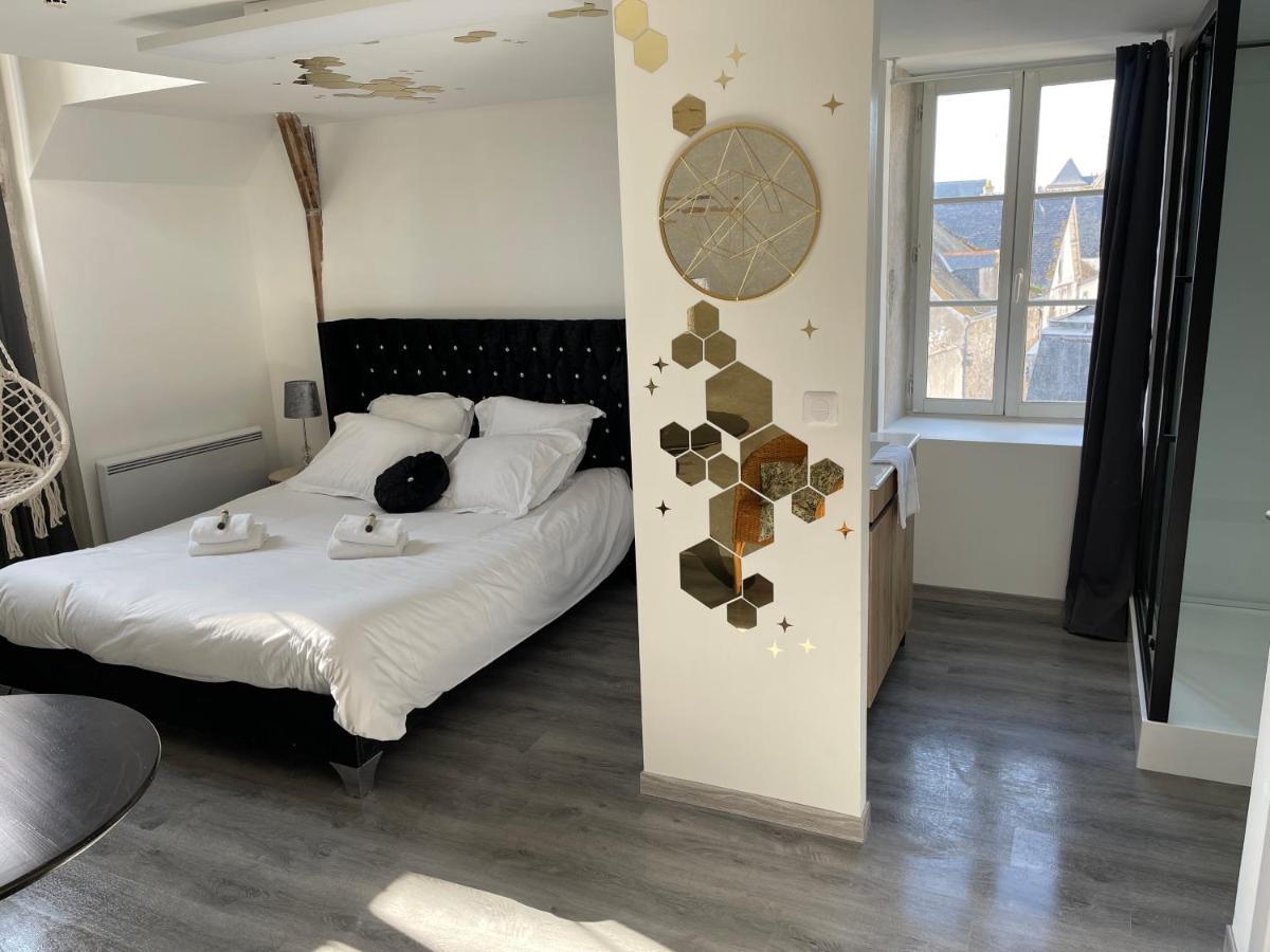 Au Fin Gourmet Hotel Льо Кроази Екстериор снимка
