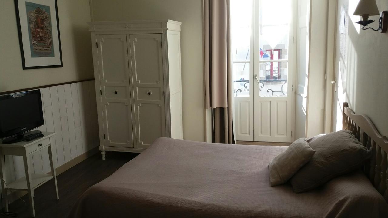 Au Fin Gourmet Hotel Льо Кроази Екстериор снимка